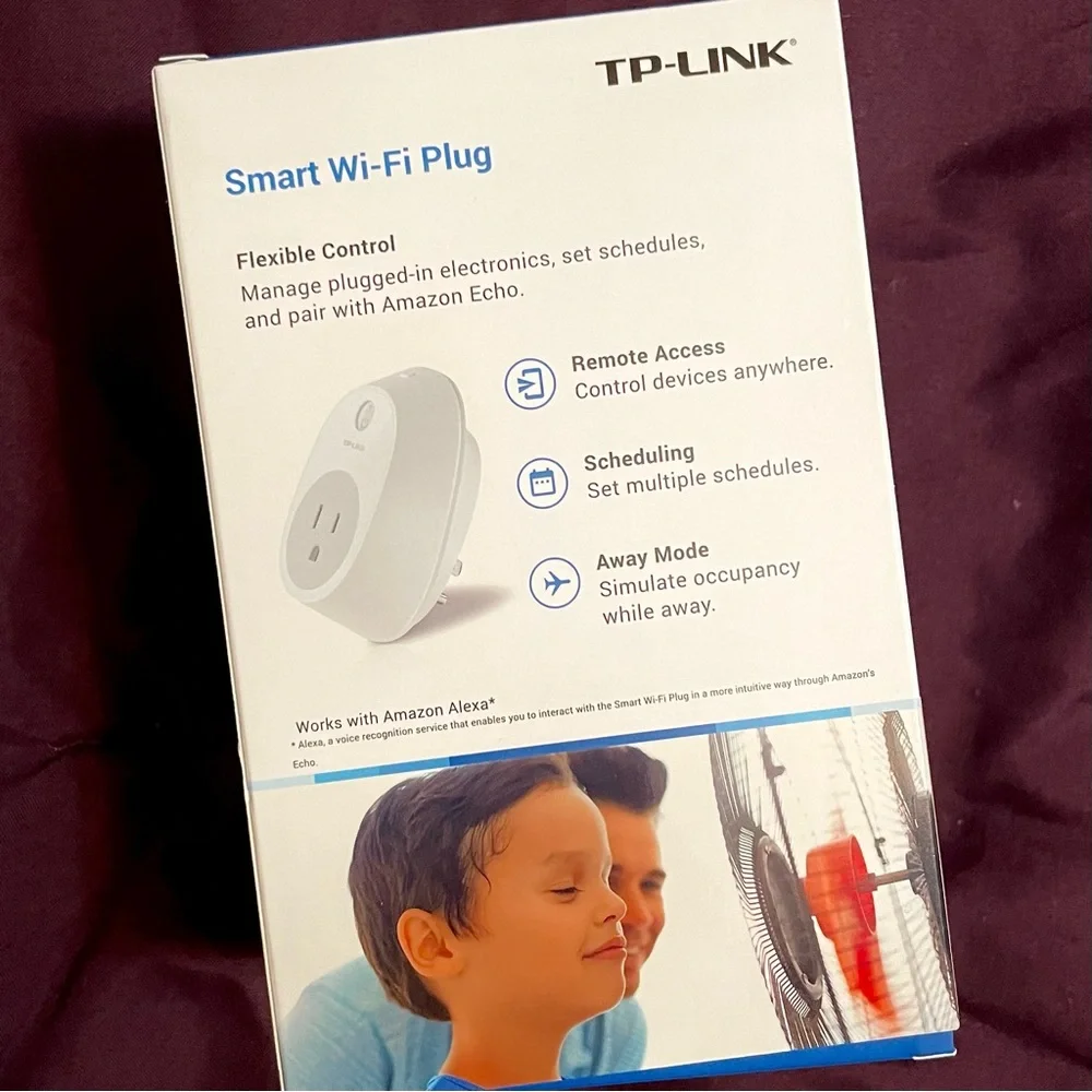 TP-Link Smart Wi-Fi Plug: Model HS100 - Picture 3 of 5